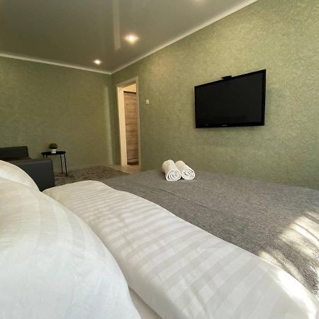 Seafront apartment Pavlodar Exterior photo